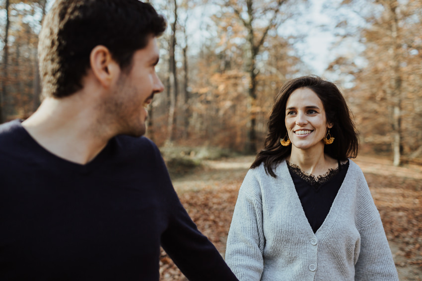 photographe couple reims engagement bois