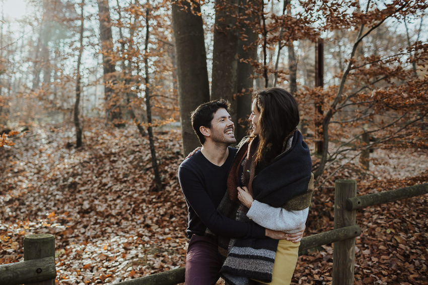 photographe couple reims engagement bois