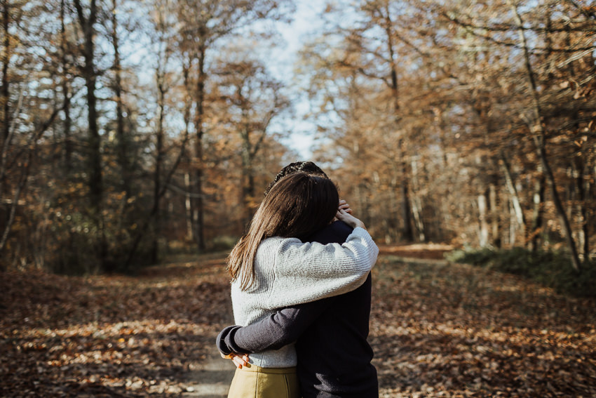 photographe couple reims engagement bois